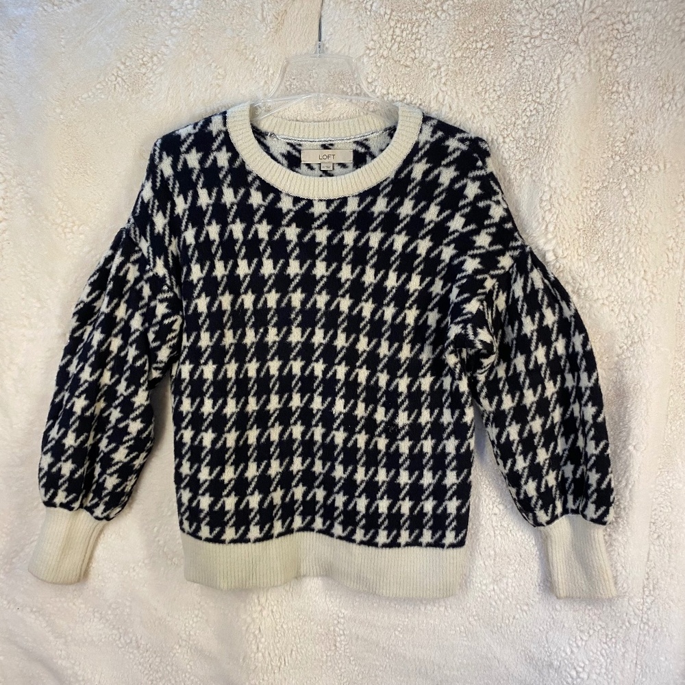 LOFT Houndstooth Crewneck Sweater, color Black & White, Size M